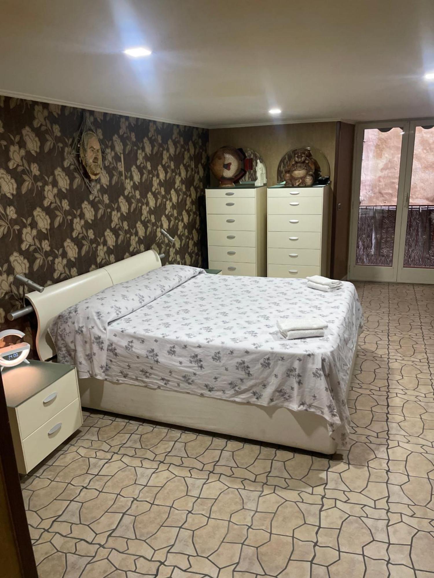Casa Vacanza Spaccanapoli ภายนอก รูปภาพ